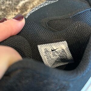 Nike boys basketball shoes